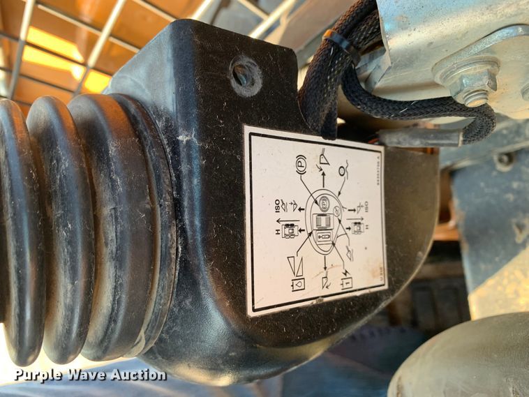 image for item DM1749 2013 Case SR250 skid steer loader