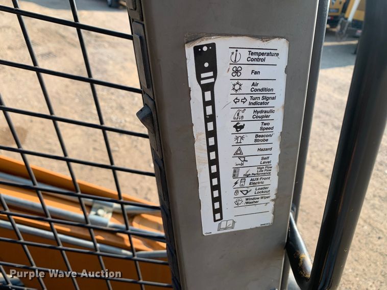 image for item DM1749 2013 Case SR250 skid steer loader