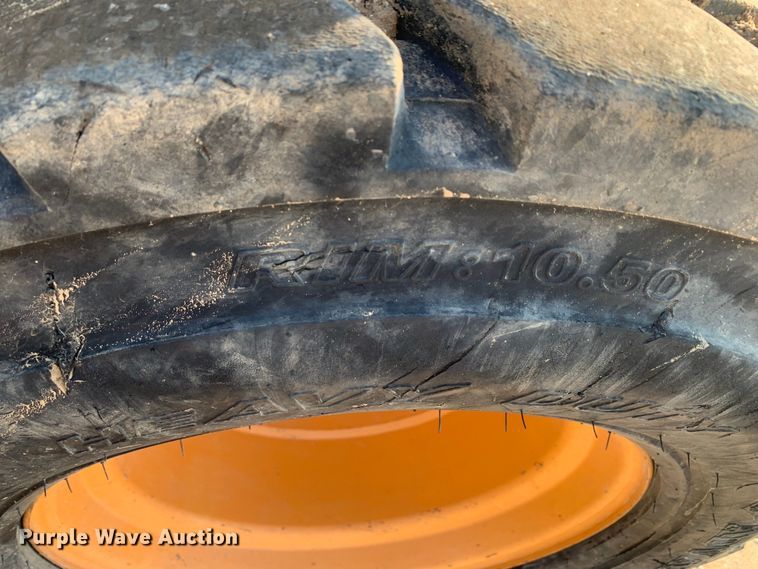 image for item DM1749 2013 Case SR250 skid steer loader