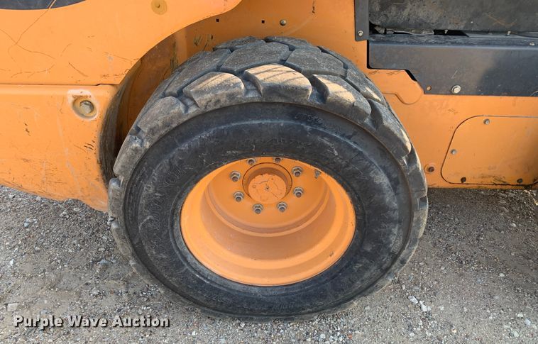 image for item DM1749 2013 Case SR250 skid steer loader