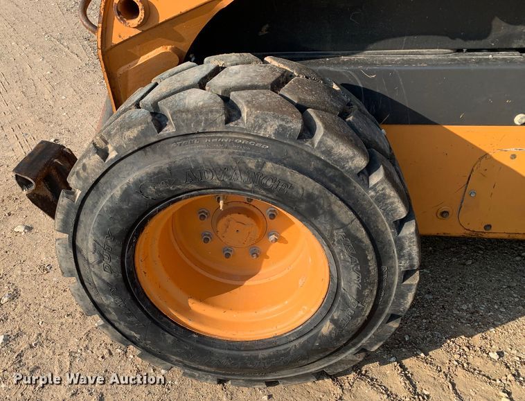 image for item DM1749 2013 Case SR250 skid steer loader