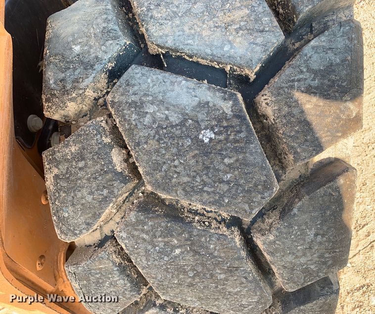 image for item DM1749 2013 Case SR250 skid steer loader