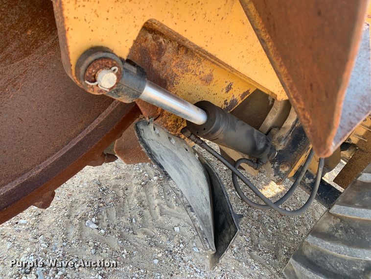 image for item DM1750 2000 Vermeer V5750 rock saw