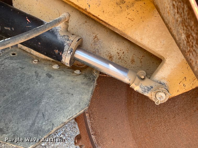 image for item DM1750 2000 Vermeer V5750 rock saw