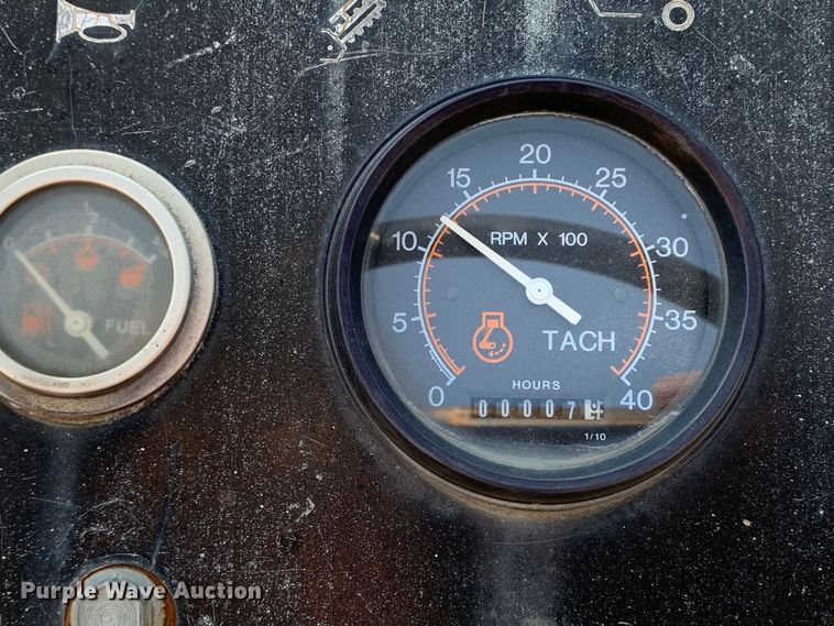 image for item DM1750 2000 Vermeer V5750 rock saw