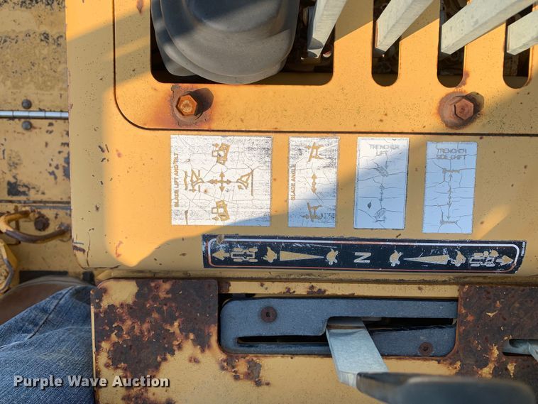 image for item DM1750 2000 Vermeer V5750 rock saw