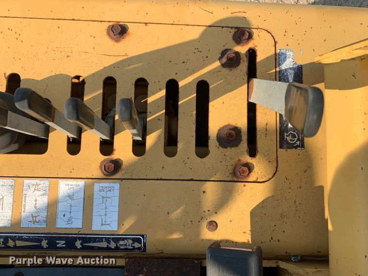 image for item DM1750 2000 Vermeer V5750 rock saw