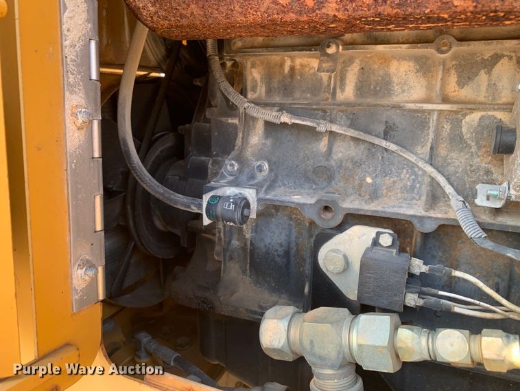 image for item DM1750 2000 Vermeer V5750 rock saw