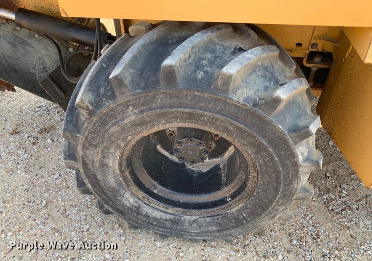 image for item DM1750 2000 Vermeer V5750 rock saw