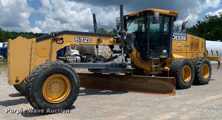 image for item DM7942 2013 John Deere  672G motor grader