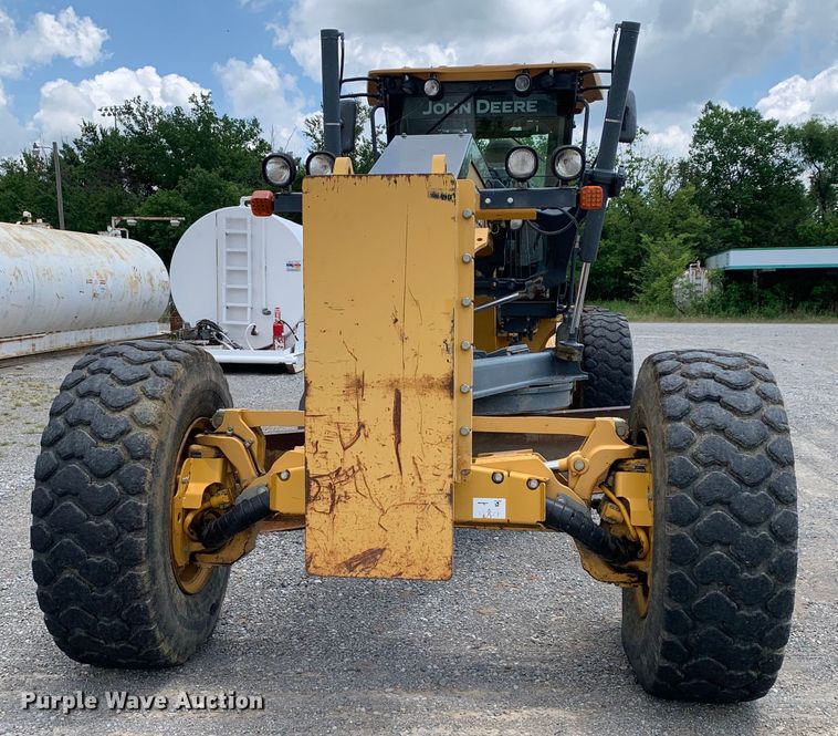 image for item DM7942 2013 John Deere  672G motor grader