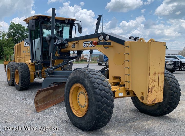 image for item DM7942 2013 John Deere  672G motor grader