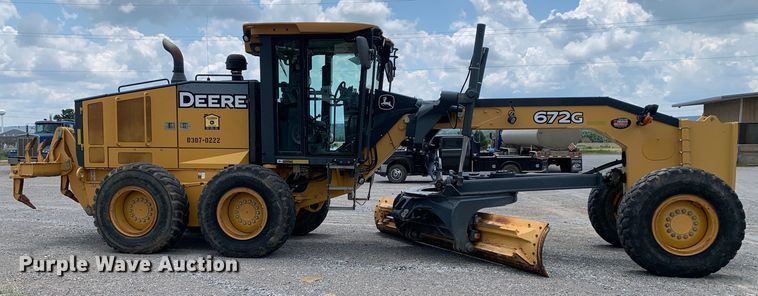 image for item DM7942 2013 John Deere  672G motor grader