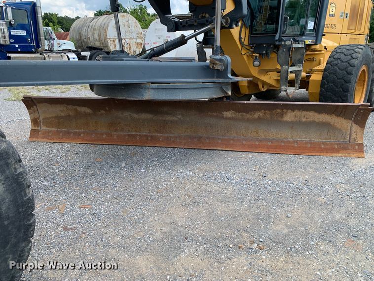 image for item DM7942 2013 John Deere  672G motor grader