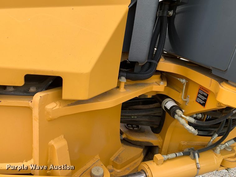 image for item DM7942 2013 John Deere  672G motor grader