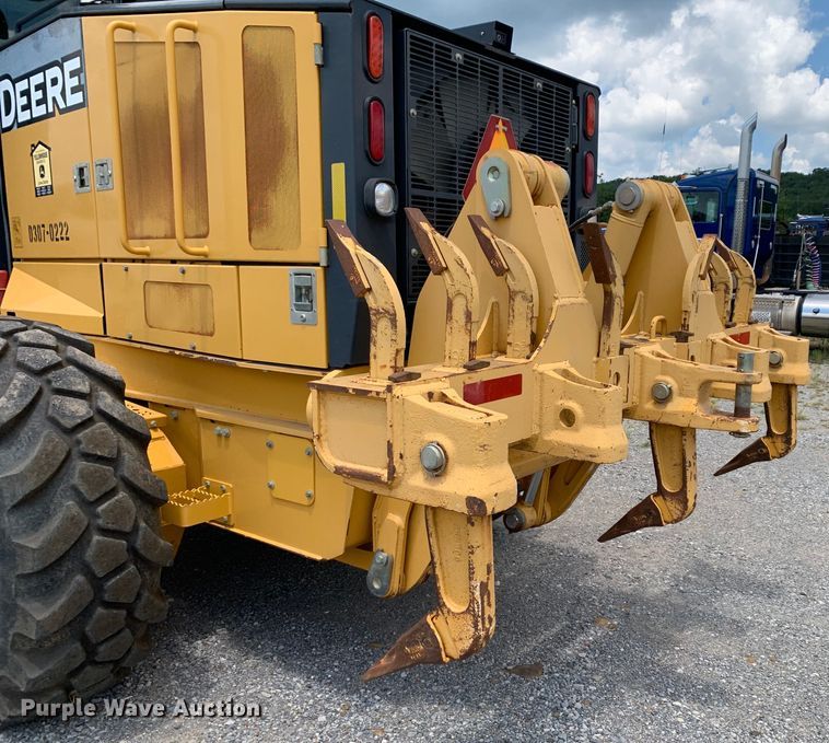 image for item DM7942 2013 John Deere  672G motor grader