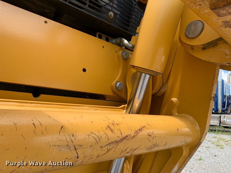 image for item DM7942 2013 John Deere  672G motor grader