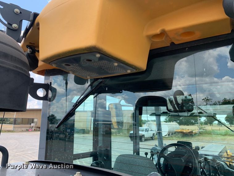 image for item DM7942 2013 John Deere  672G motor grader