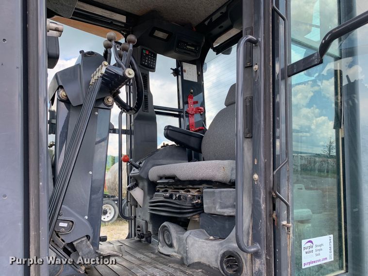 image for item DM7942 2013 John Deere  672G motor grader