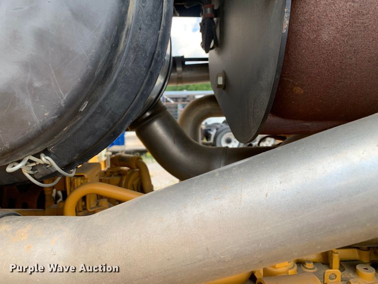 image for item DM7942 2013 John Deere  672G motor grader