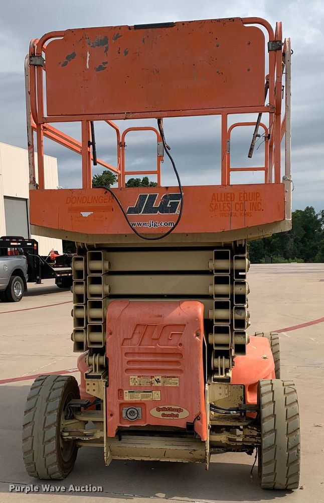 image for item DM7945 2006 JLG M4069 scissor lift
