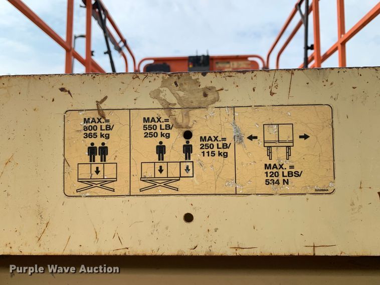 image for item DM7945 2006 JLG M4069 scissor lift