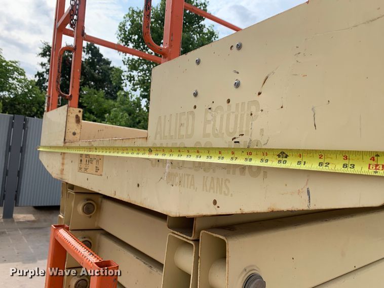 image for item DM7945 2006 JLG M4069 scissor lift