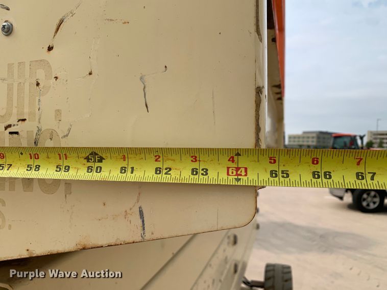 image for item DM7945 2006 JLG M4069 scissor lift