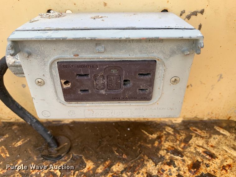 image for item DM7945 2006 JLG M4069 scissor lift