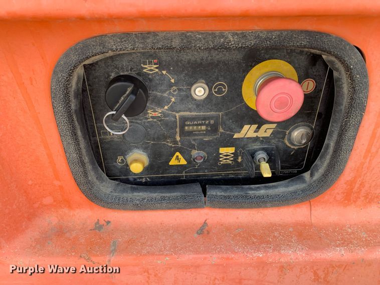 image for item DM7945 2006 JLG M4069 scissor lift