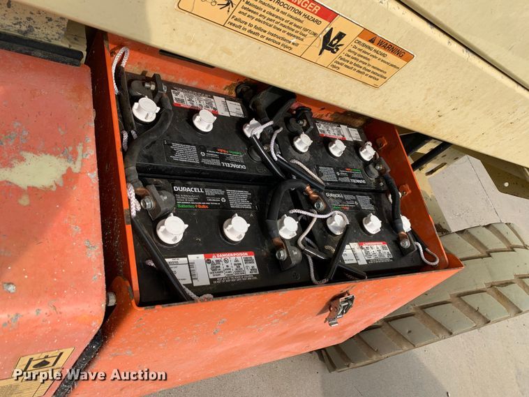 image for item DM7945 2006 JLG M4069 scissor lift