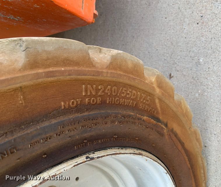 image for item DM7945 2006 JLG M4069 scissor lift