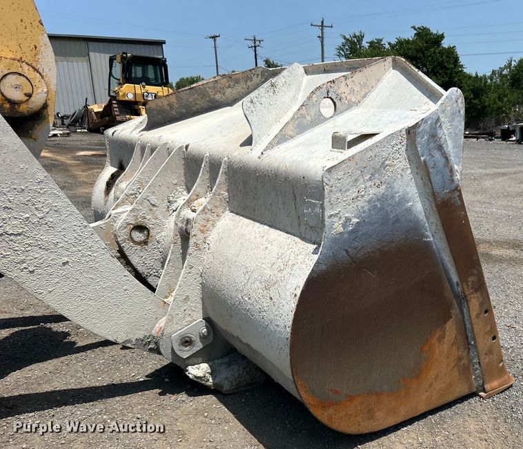 image for item DO6608 2002 Komatsu WA450 wheel loader