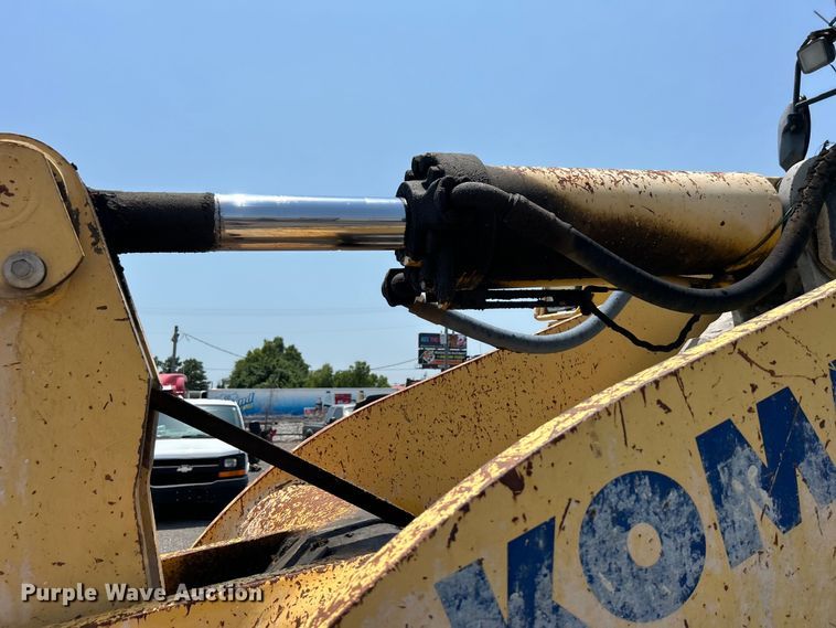 image for item DO6608 2002 Komatsu WA450 wheel loader