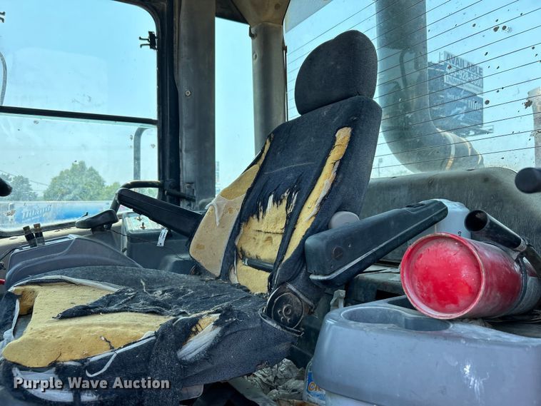 image for item DO6608 2002 Komatsu WA450 wheel loader