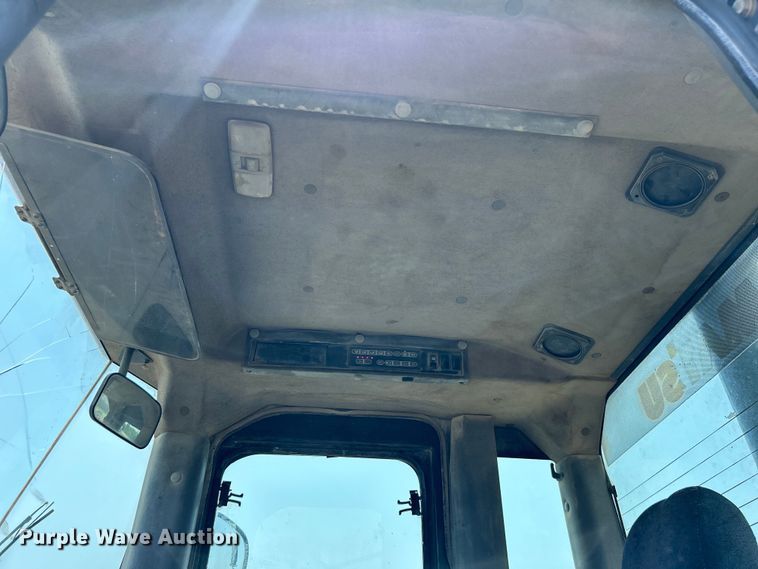 image for item DO6608 2002 Komatsu WA450 wheel loader