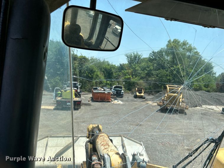 image for item DO6608 2002 Komatsu WA450 wheel loader