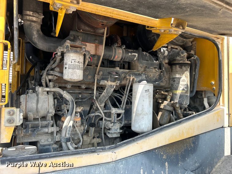 image for item DO6608 2002 Komatsu WA450 wheel loader