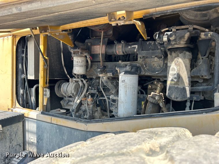 image for item DO6608 2002 Komatsu WA450 wheel loader