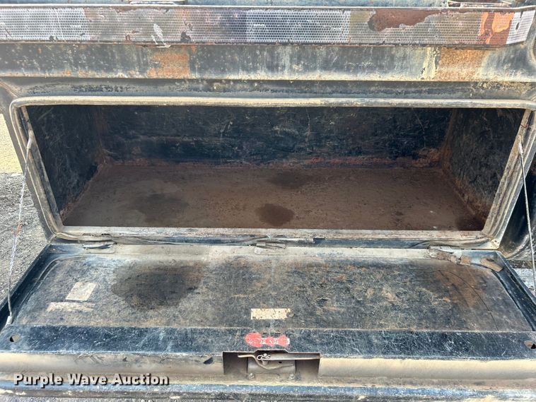 image for item DO6621 2009 International DuraStar 4300 flatbed truck