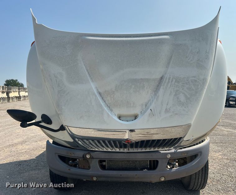 image for item DO6621 2009 International DuraStar 4300 flatbed truck