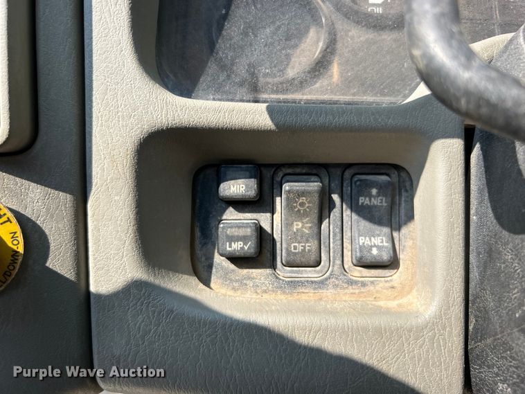 image for item DO6621 2009 International DuraStar 4300 flatbed truck