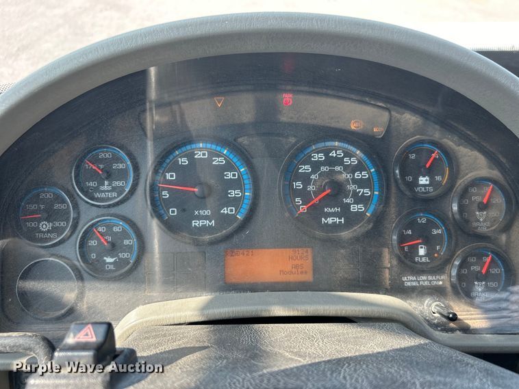 image for item DO6621 2009 International DuraStar 4300 flatbed truck