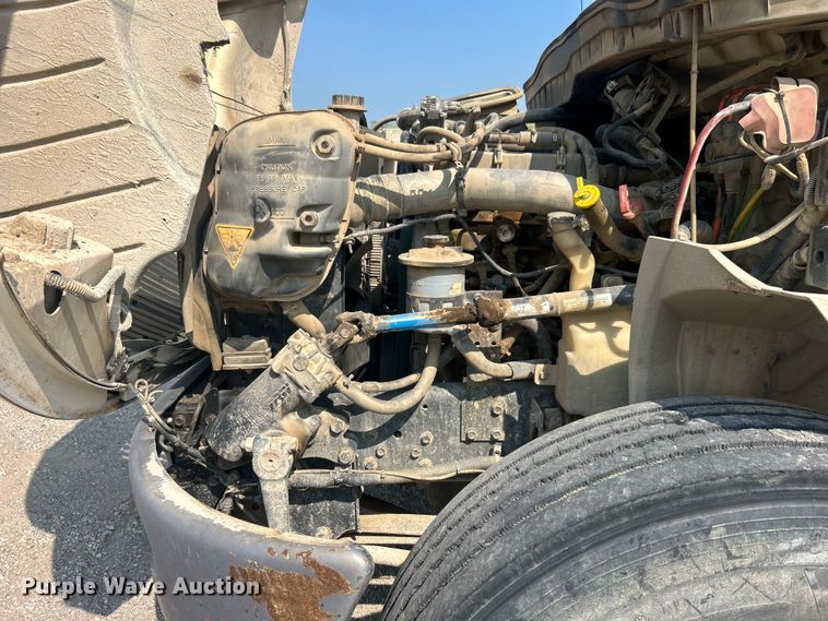 image for item DO6621 2009 International DuraStar 4300 flatbed truck