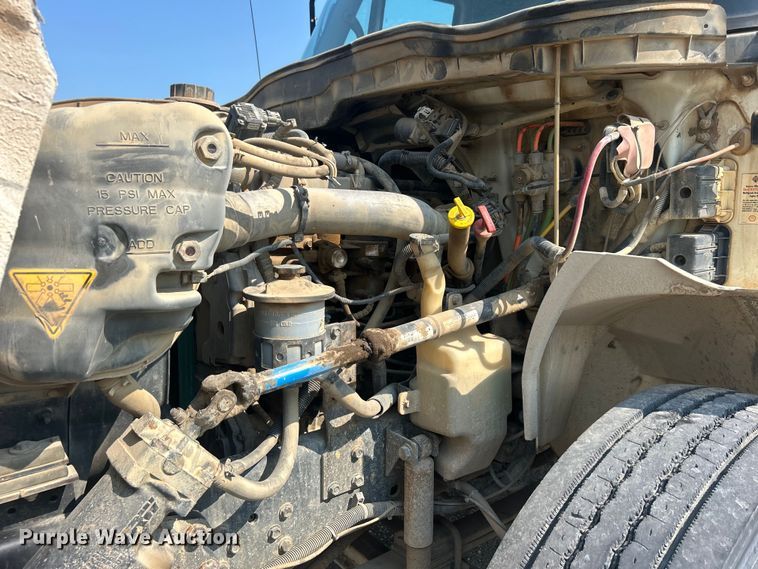 image for item DO6621 2009 International DuraStar 4300 flatbed truck