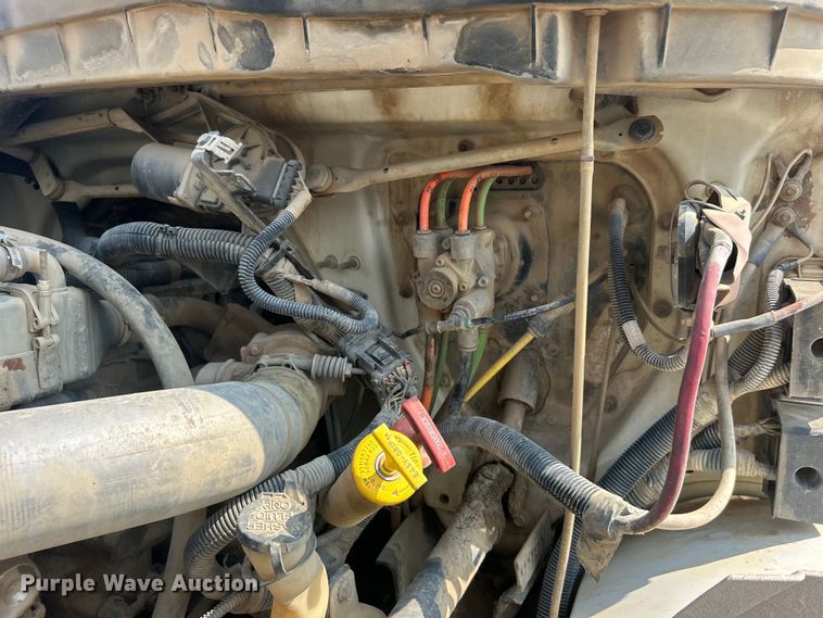 image for item DO6621 2009 International DuraStar 4300 flatbed truck