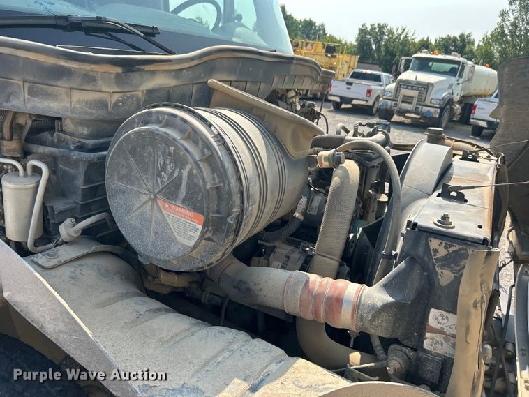 image for item DO6621 2009 International DuraStar 4300 flatbed truck