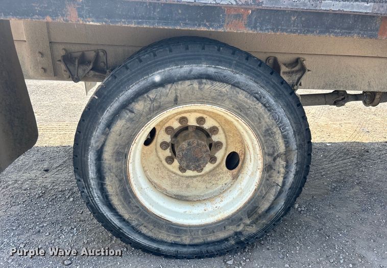 image for item DO6621 2009 International DuraStar 4300 flatbed truck