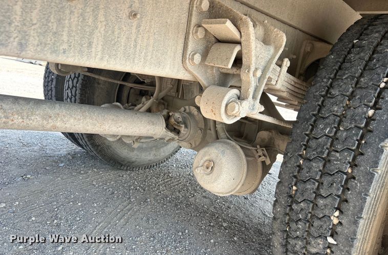 image for item DO6621 2009 International DuraStar 4300 flatbed truck