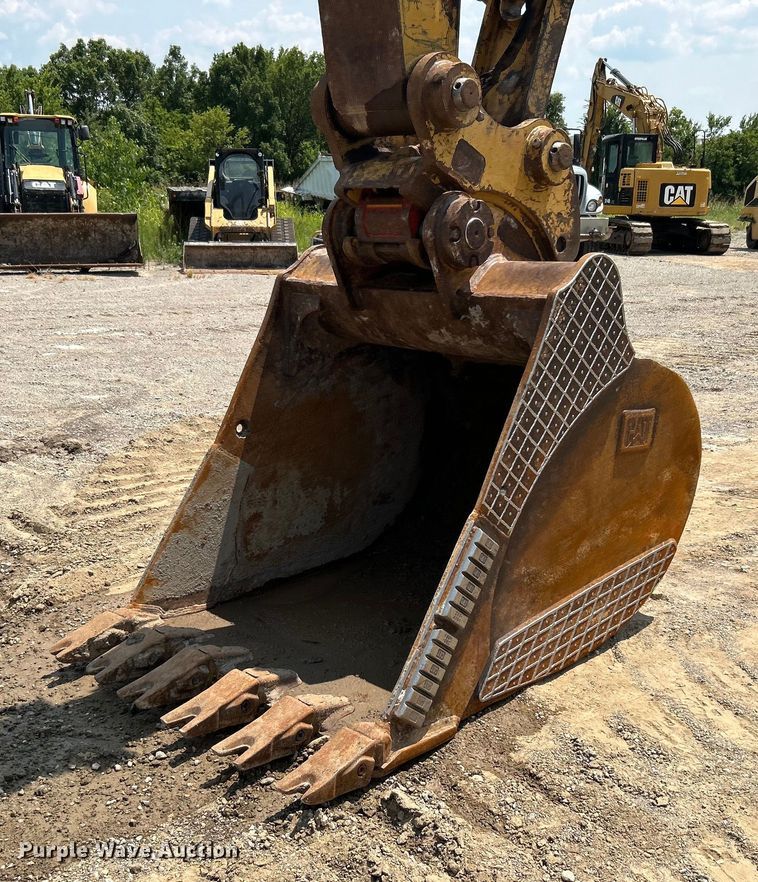 image for item DO6629 2014 Caterpillar 320E L excavator